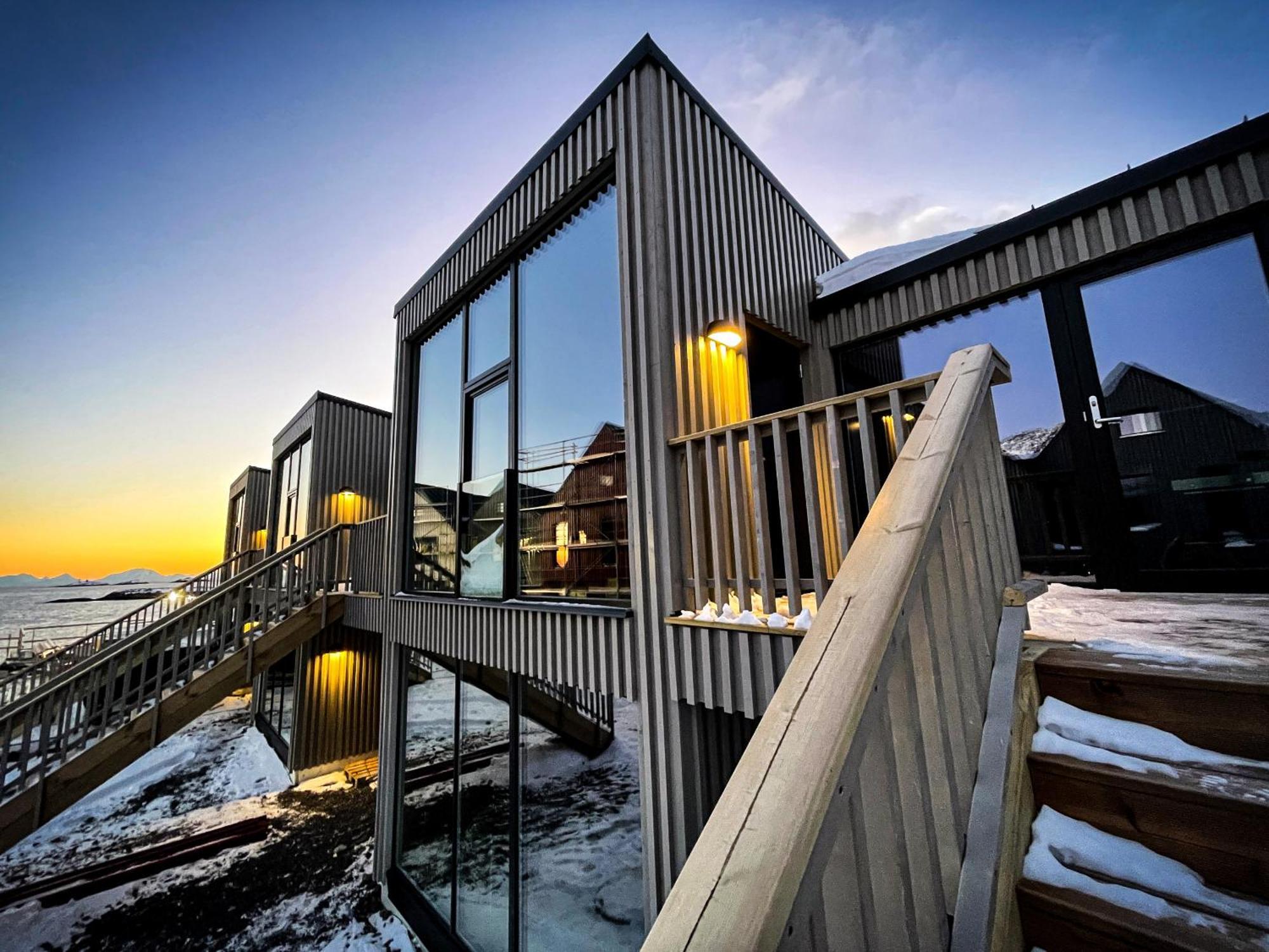 Henningsvaer Lofoten New Apartment Buitenkant foto