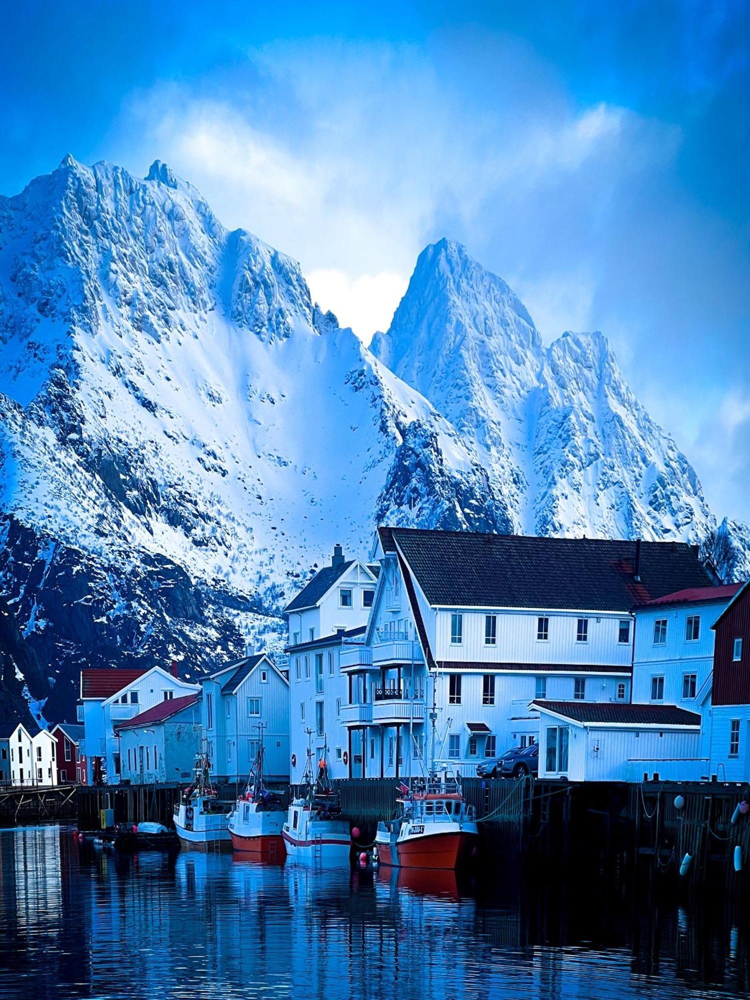 Henningsvaer Lofoten New Apartment Buitenkant foto